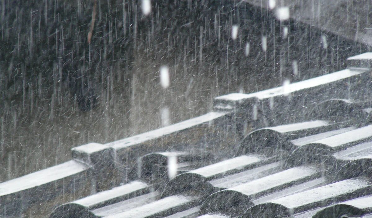 Как защитить крышу от дождя Как защитить крышу от дождя